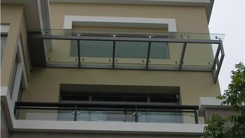 PC陽光板、耐力板作為高層建筑門窗使用時應(yīng)注意的問題